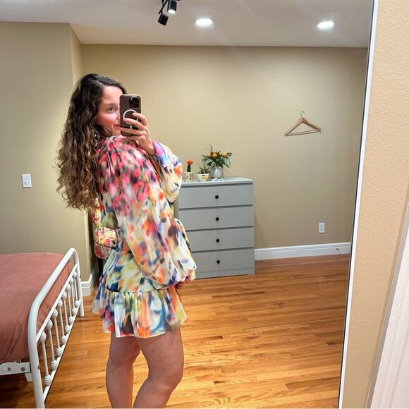 NWT Alexis Pink Multicolored Watercolor Long Sleeve Mini Dress Medium - Picture 4 of 14